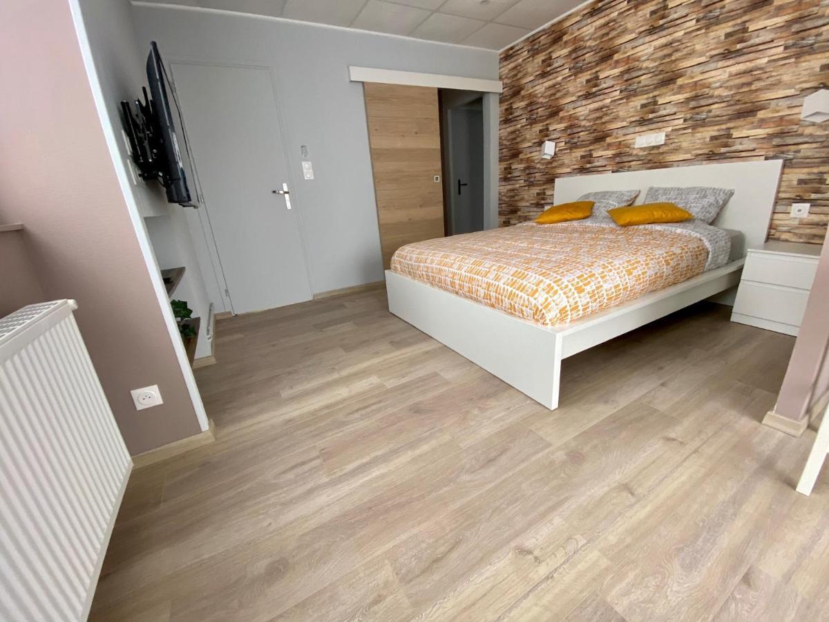 Logements Equipes A Onnaing Avec Espace Balneo En Option Proche Toyota, Autoroute Et Valenciennes ภายนอก รูปภาพ
