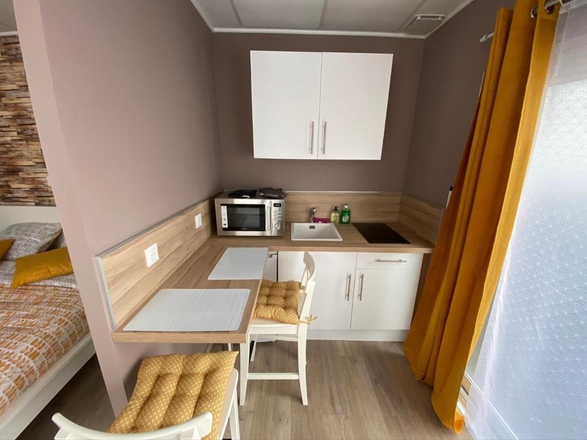 Logements Equipes A Onnaing Avec Espace Balneo En Option Proche Toyota, Autoroute Et Valenciennes ภายนอก รูปภาพ