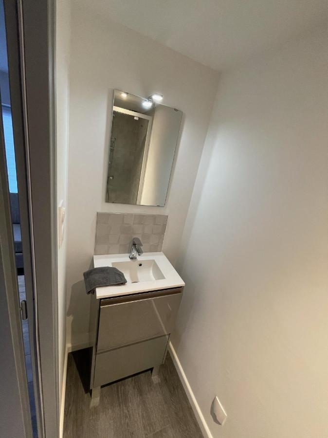 Logements Equipes A Onnaing Avec Espace Balneo En Option Proche Toyota, Autoroute Et Valenciennes ภายนอก รูปภาพ